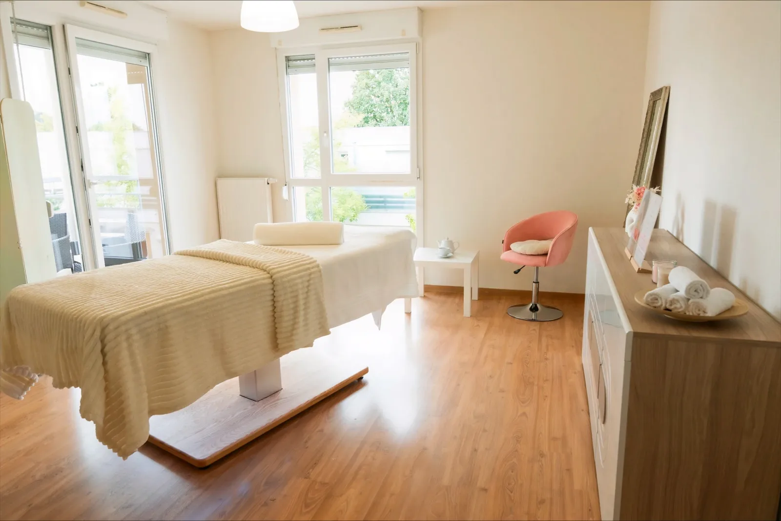 MS Esthetique - Onglerie Strasbourg - OneBooking