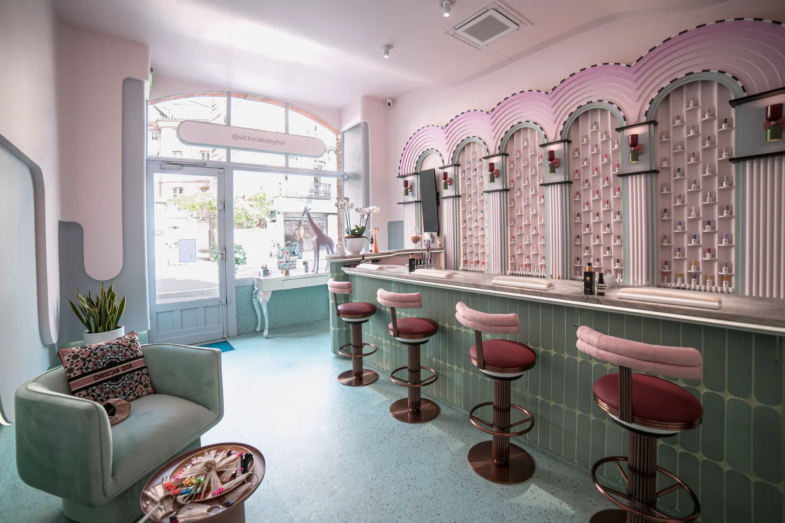 Victoria Baby Nail Bar Carmes