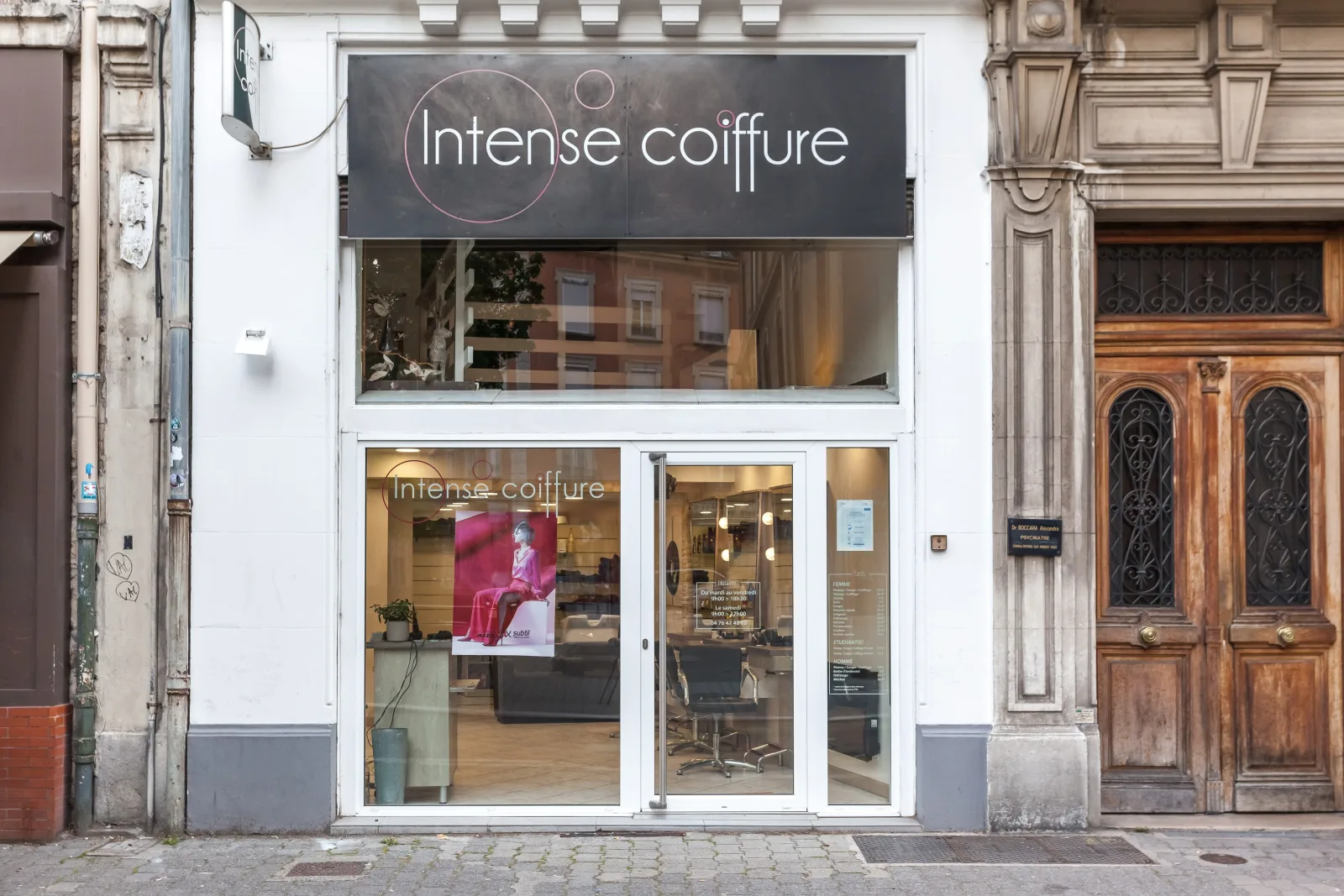 Intense coiffure