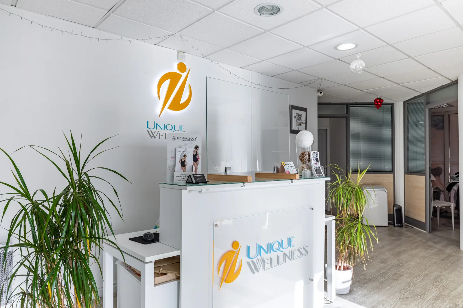 Unique Wellness - Centre d'Amincissement, Tonification et Anti-Âge - Bien-être Orange - OneBooking