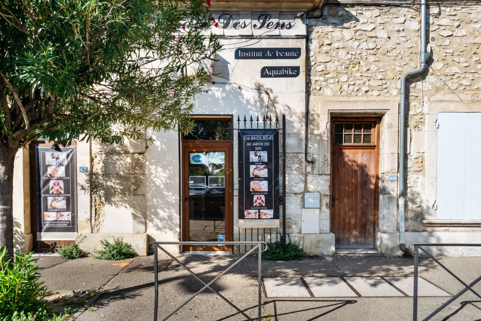 Au jardin des sens - Onglerie Orange - OneBooking