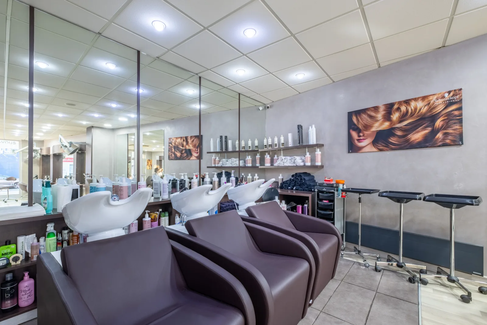 Divinn Coiffure - Coiffure Tassin-la-Demi-Lune - OneBooking