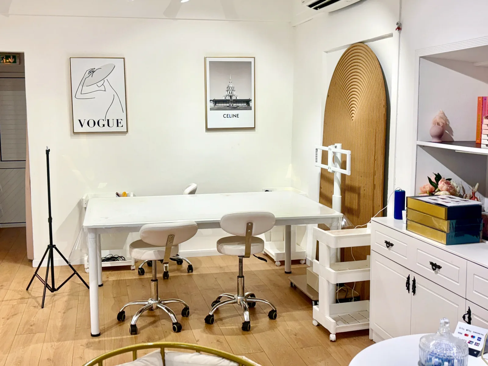 SKIN LAB - Onglerie Saint-Denis - Photo de couverture - OneBooking