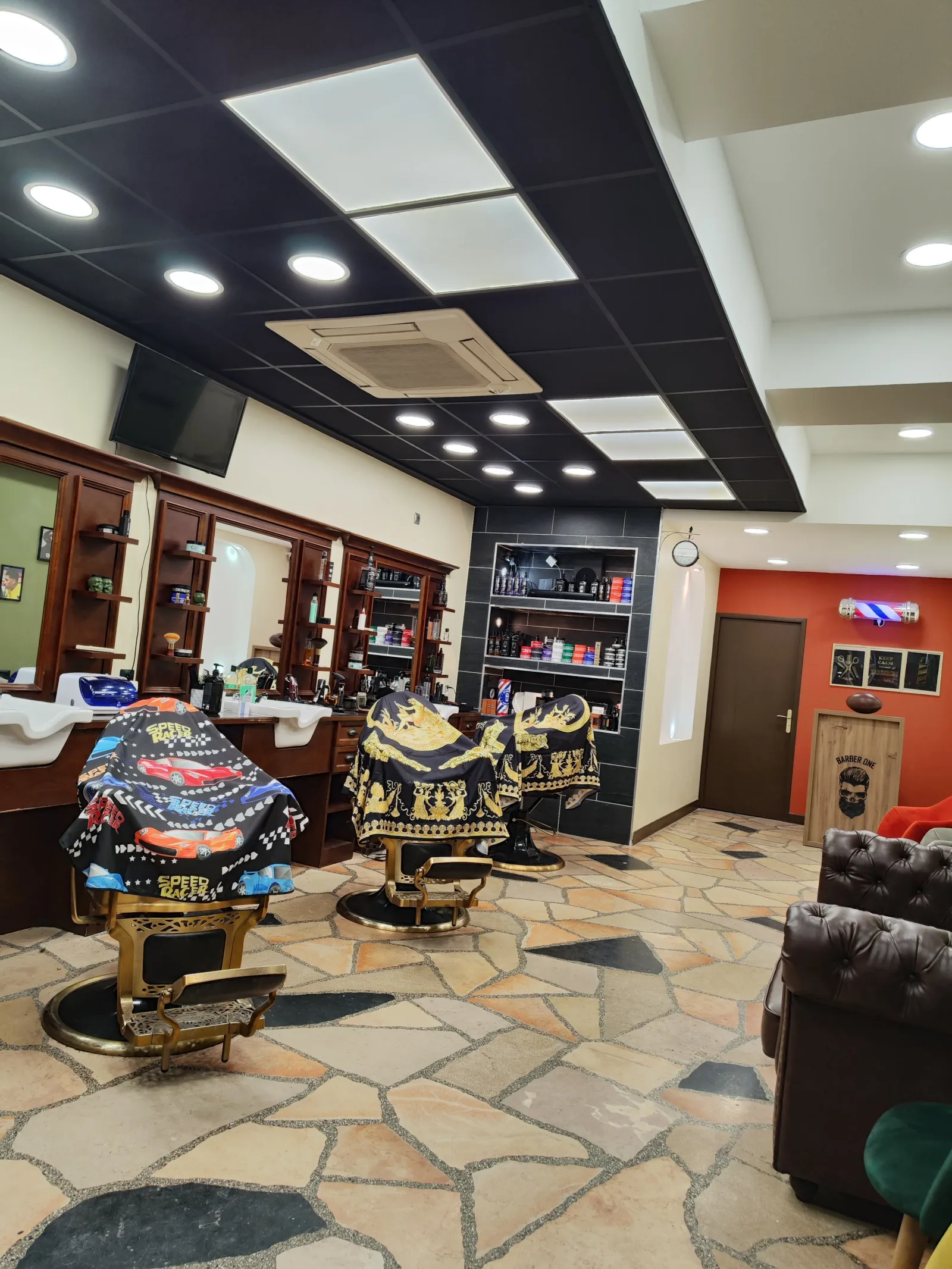 Le coiffeur - Coiffure Roanne - Photo de couverture - OneBooking