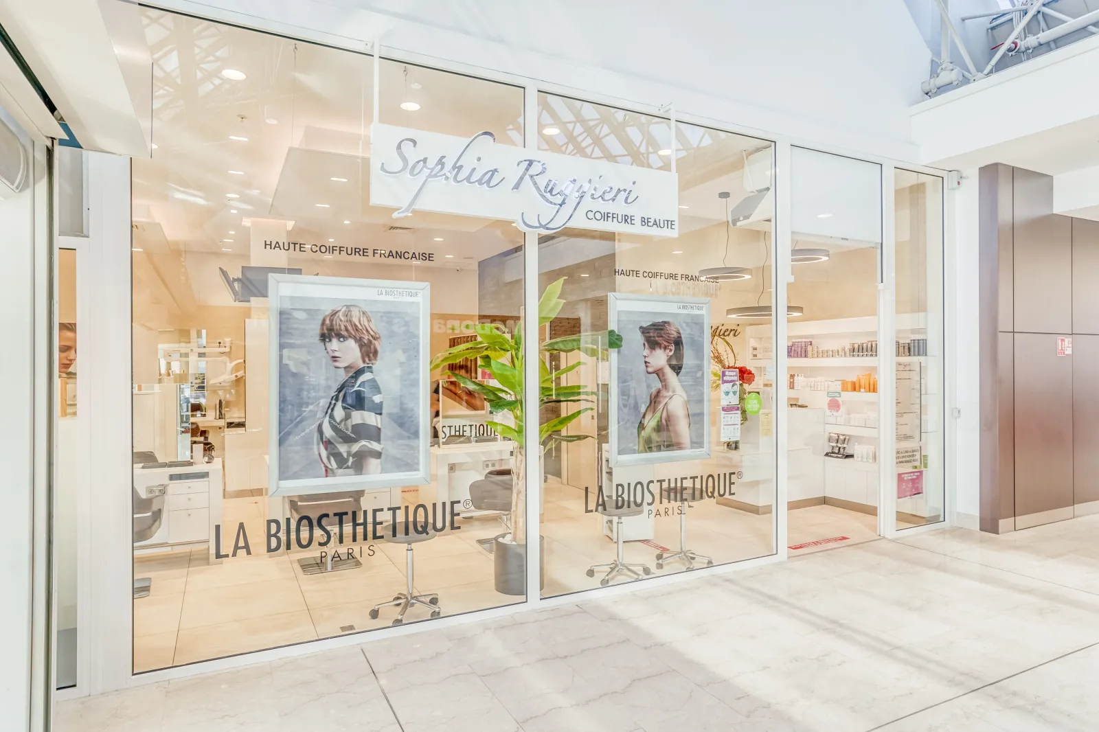 Sophia Ruggieri - Coiffure Saint-Genis-Laval - Photo de couverture - OneBooking