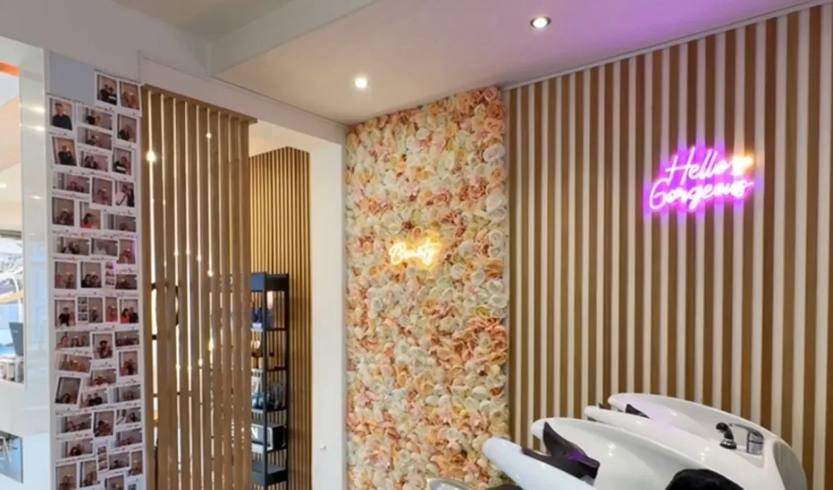 RAVEL Coiffure - Coiffure La Seyne-sur-Mer - Photo de couverture - OneBooking