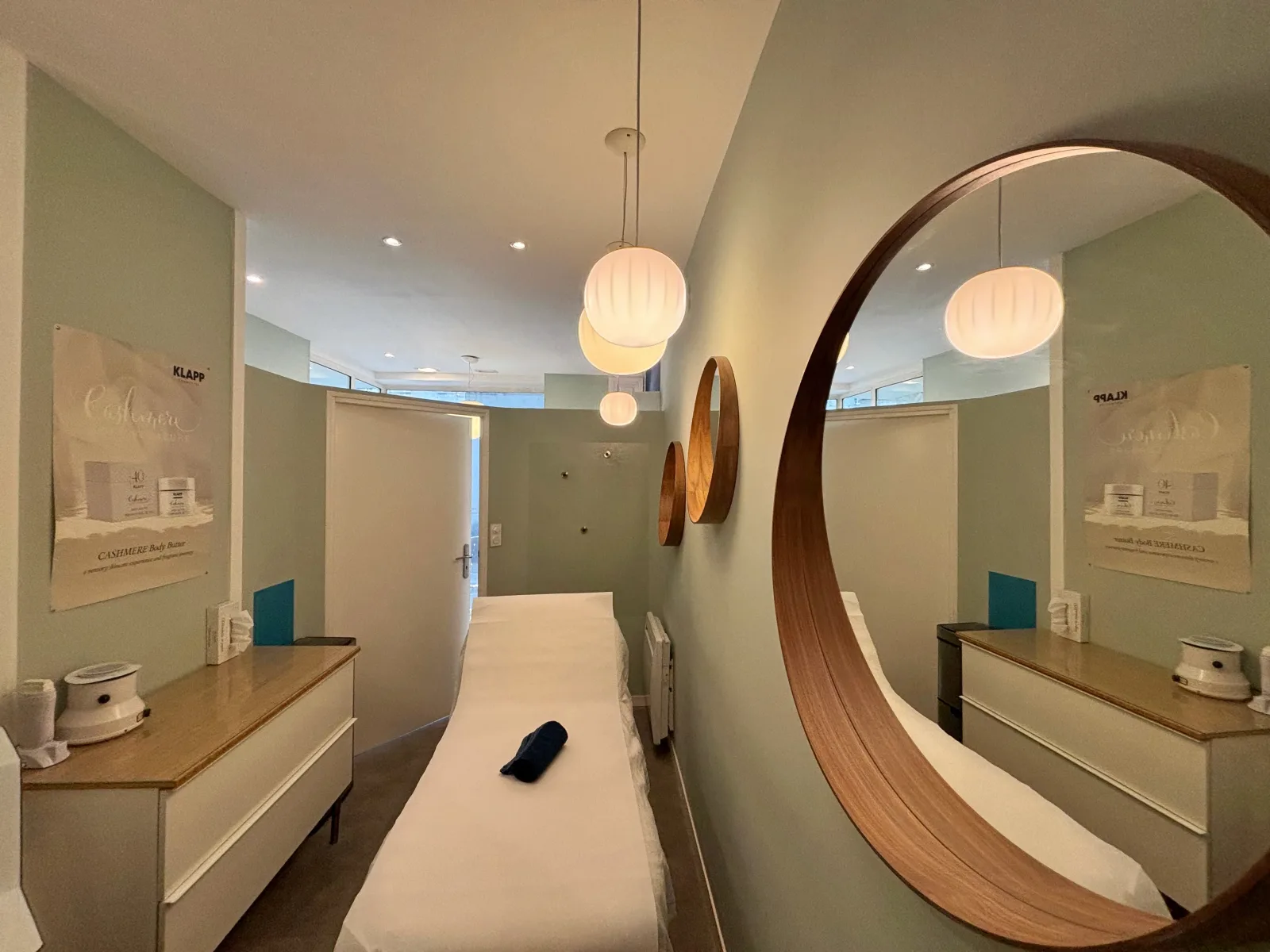 Alice institut - Onglerie La Rochelle - Photo de couverture - OneBooking