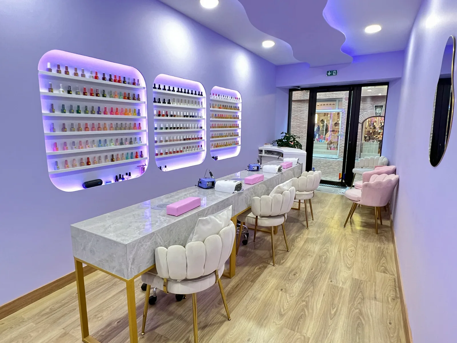 Nails Land
