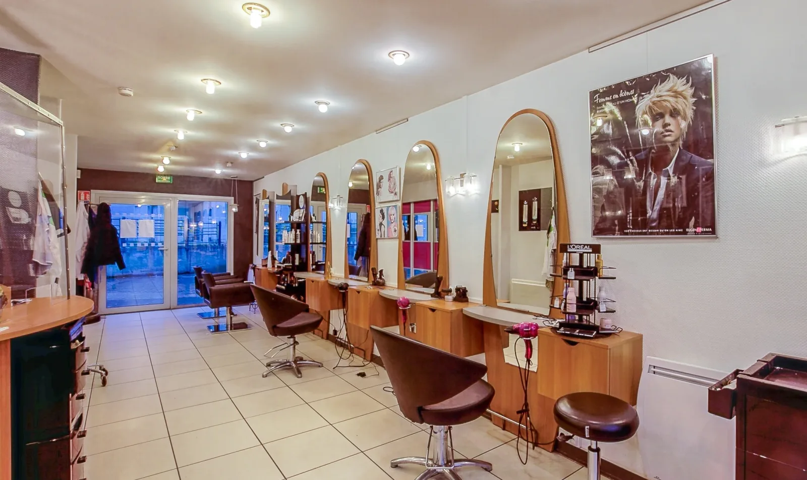 J & J Coiffure