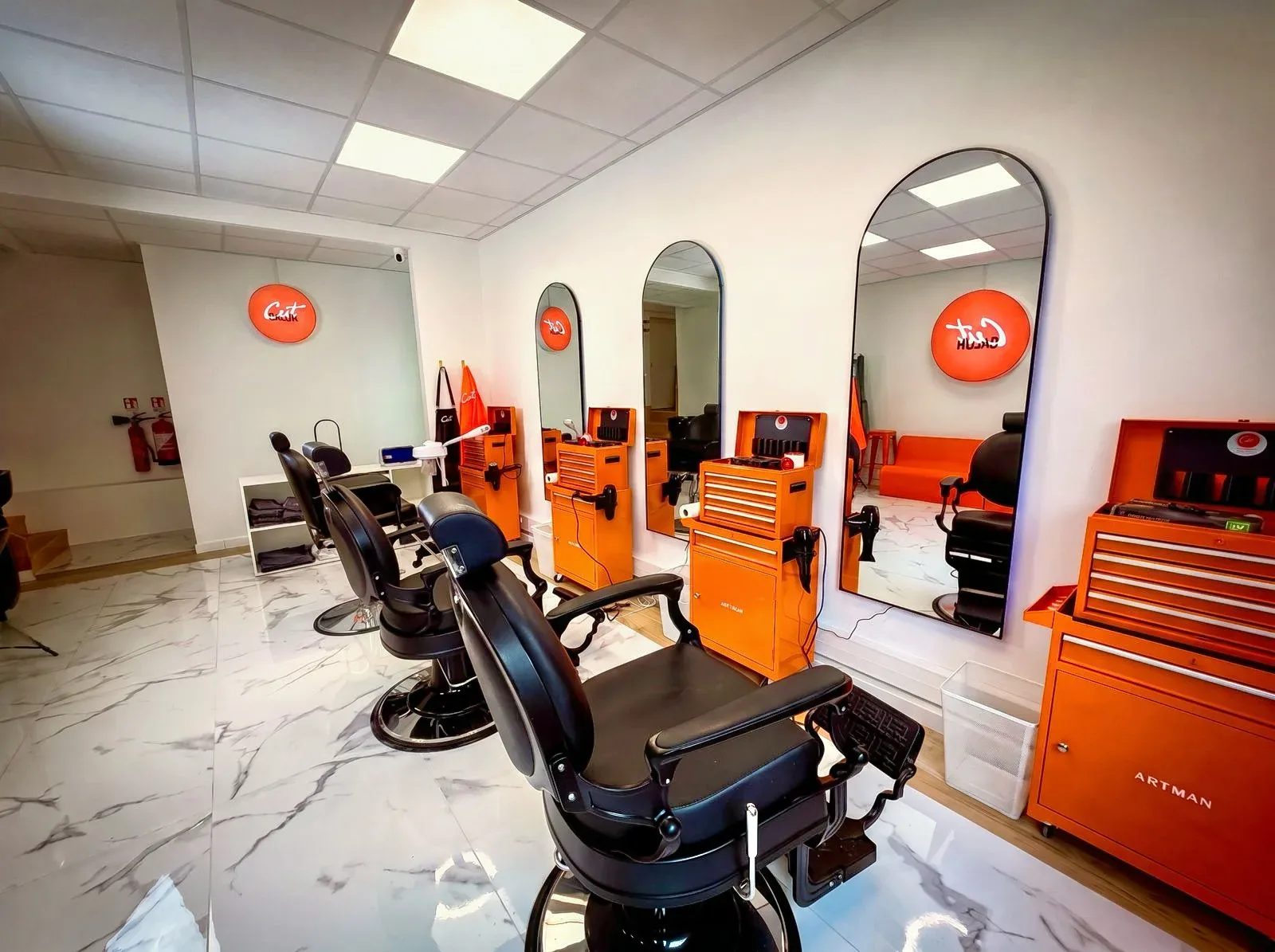 Cut Salon - Coiffure Meudon - OneBooking