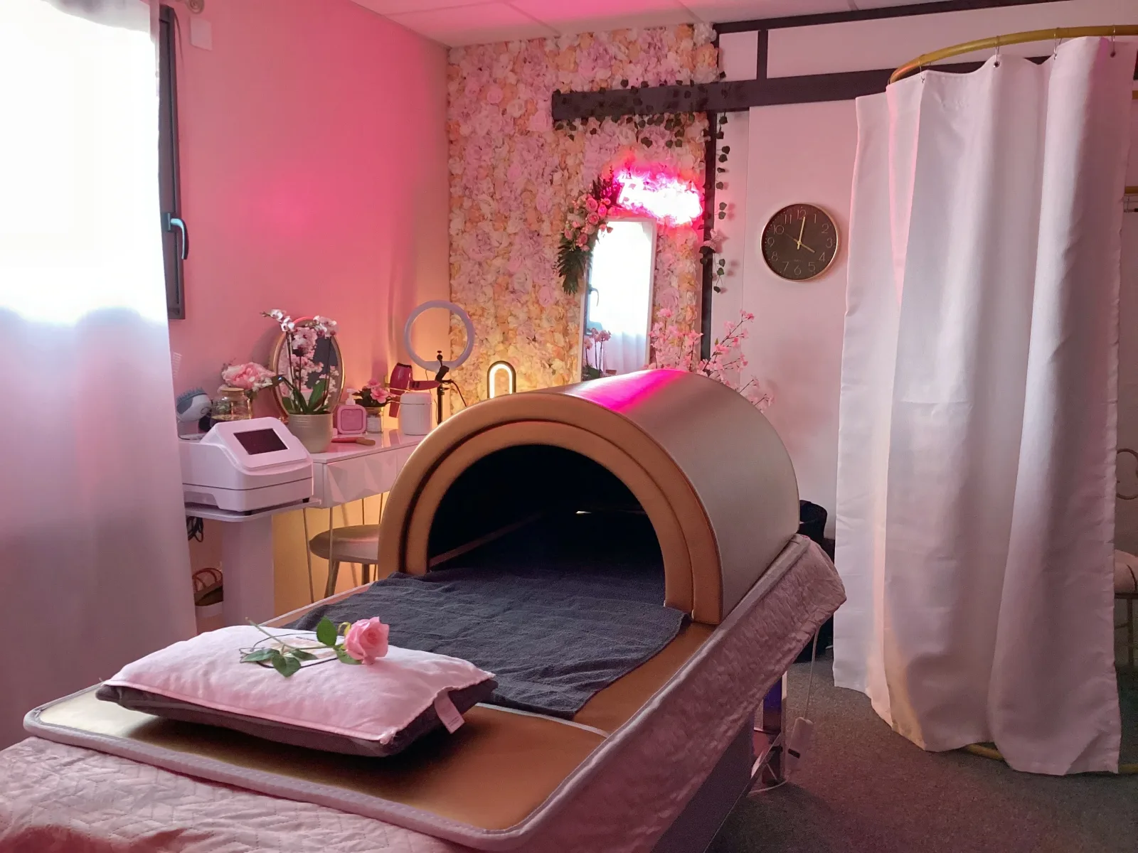 Pinky Cocoon - Head Spa
