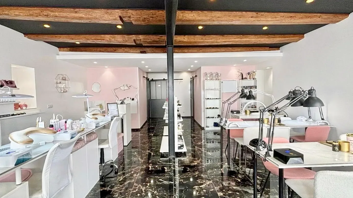 Le Loft Nani et Aude - Onglerie Saverne - OneBooking