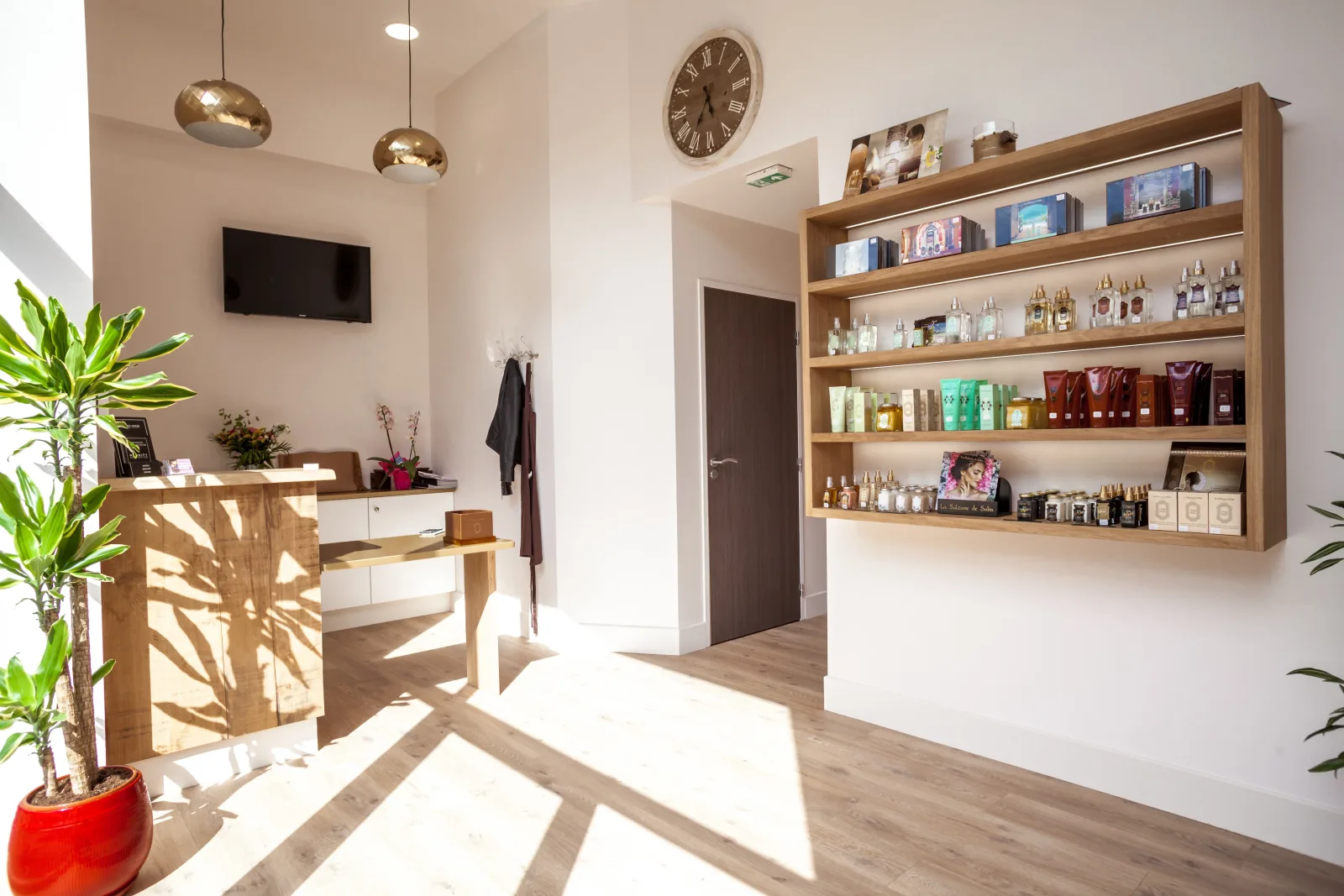 Uhaina Spa et Institut de Beauté - Onglerie Urrugne - OneBooking