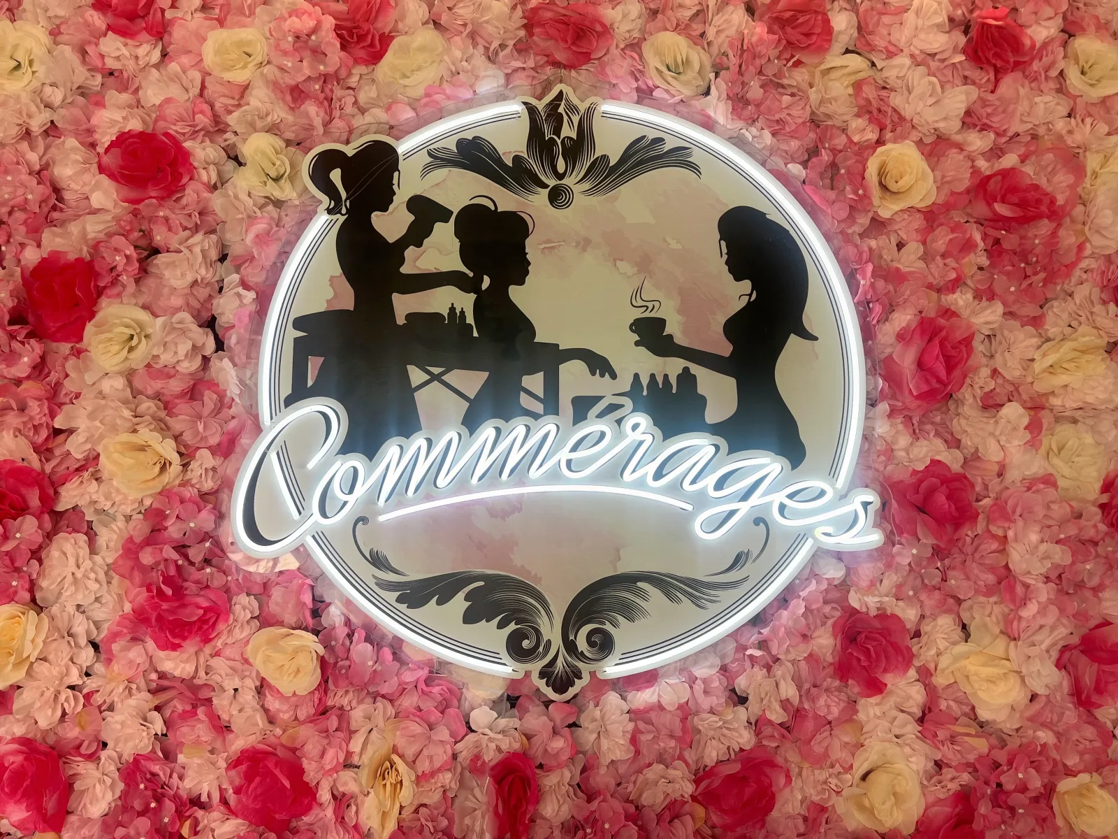 Commérages