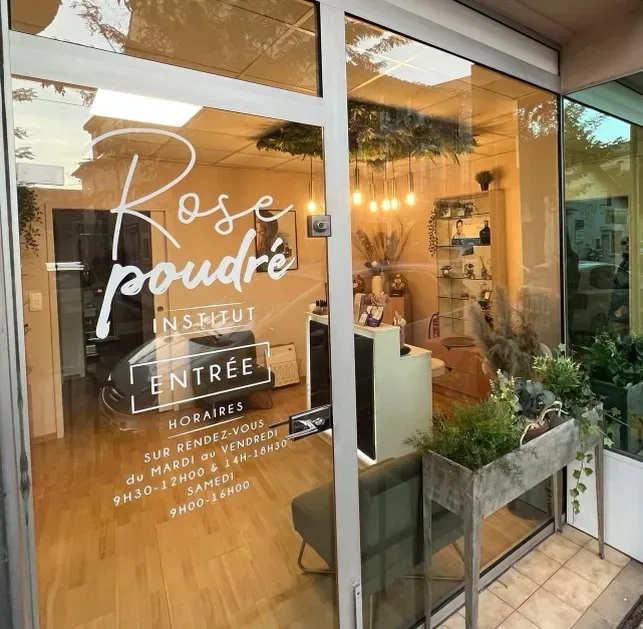 Rose Poudré – Head Spa, Soins & Beauté du Regard