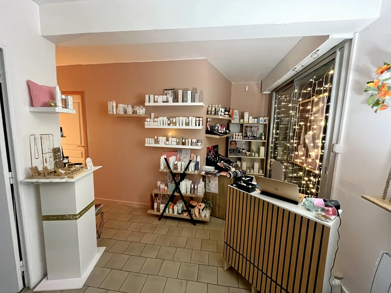 L'écrin by Kathleen - Onglerie Orange - OneBooking