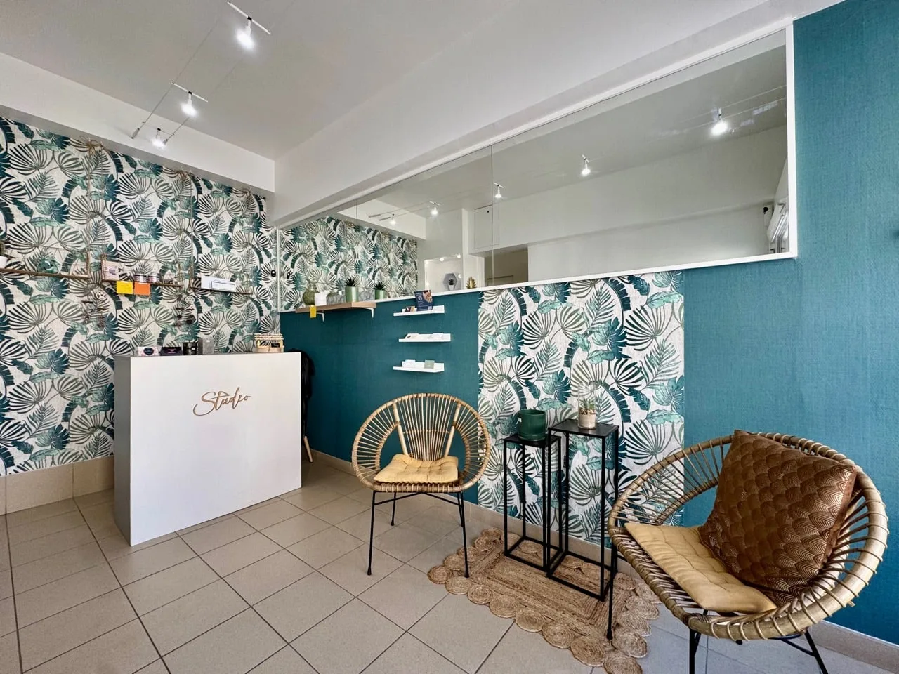 Studio Strass & Co - Manucure / Maquillage Permanent