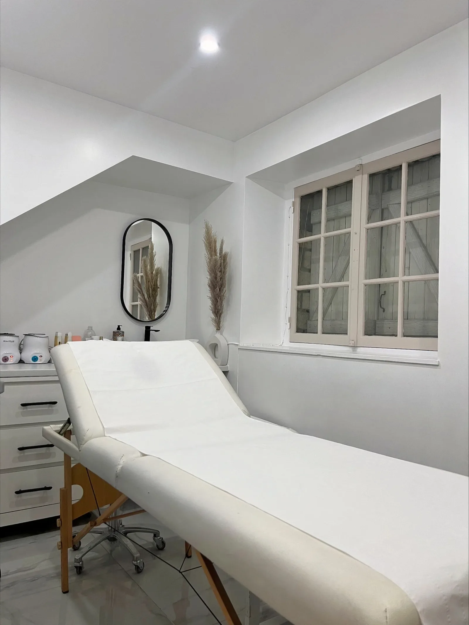 Nonayls beauty - Onglerie Plaisir - Photo de couverture - OneBooking