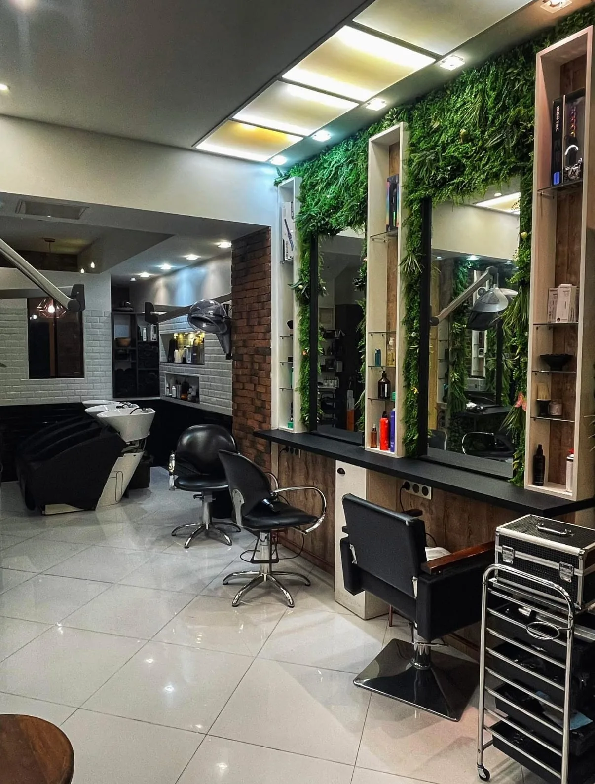 Cedric Robert - Coiffure Le Kremlin-Bicêtre - Photo de couverture - OneBooking
