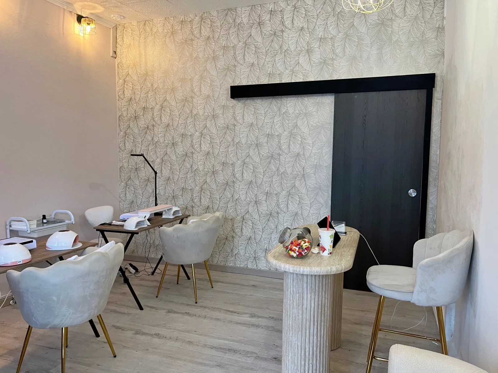 MIA INSTITUT - Onglerie Saint-Denis - Photo de couverture - OneBooking