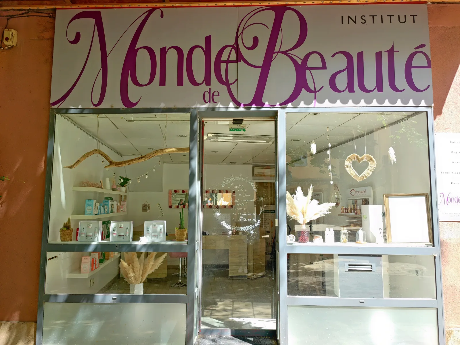 Monde de Beauté - Institut de beauté Orange - OneBooking