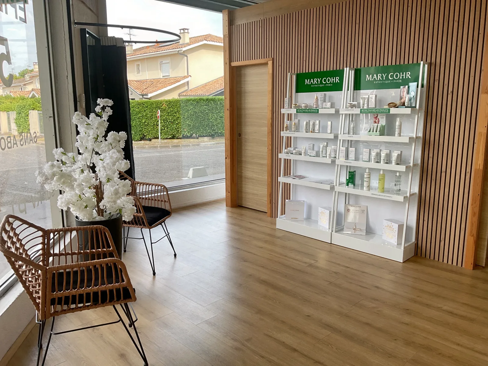 Kalliabell - Centre Topaze - Barbier Villenave-d'Ornon - OneBooking