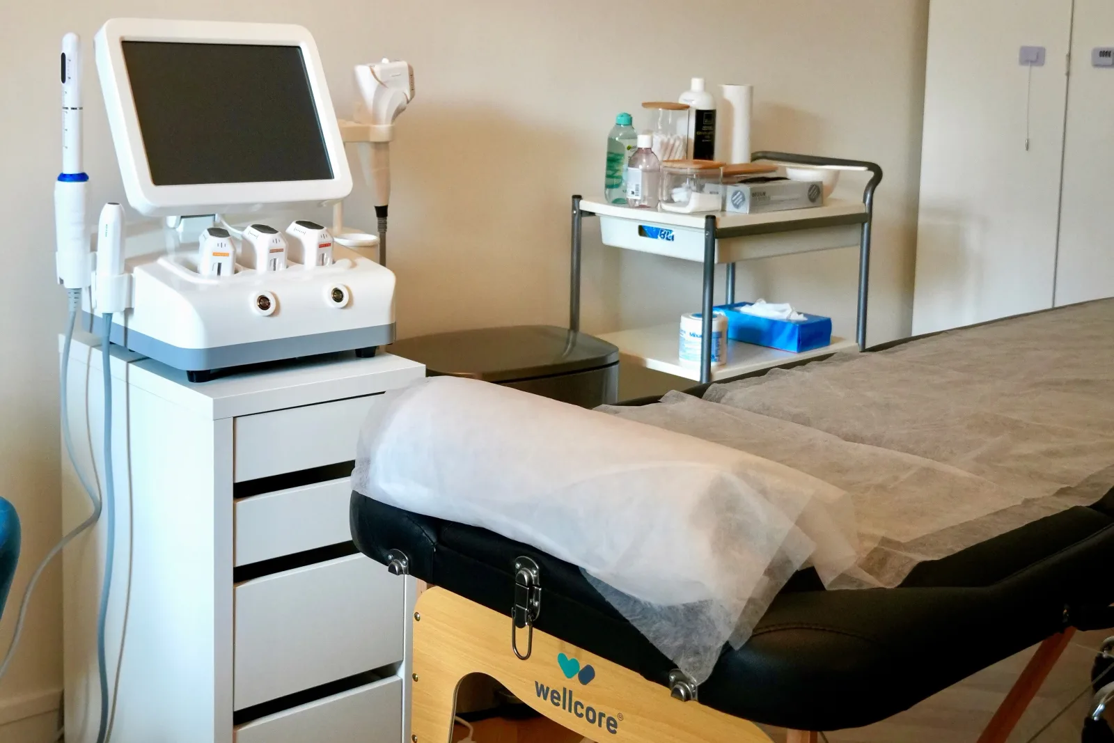 Hifu By Carolyn - Sourcils & cils Boulogne-Billancourt - OneBooking