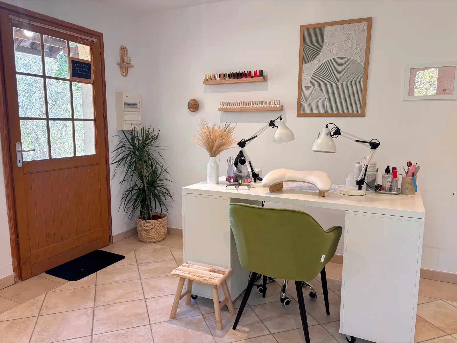 Lily's Beauty - Onglerie Porto-Vecchio - OneBooking