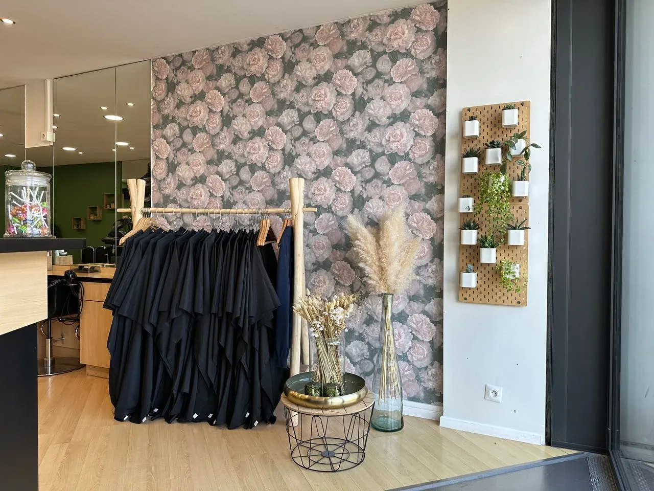 Le Salon D’Alex By Roseline