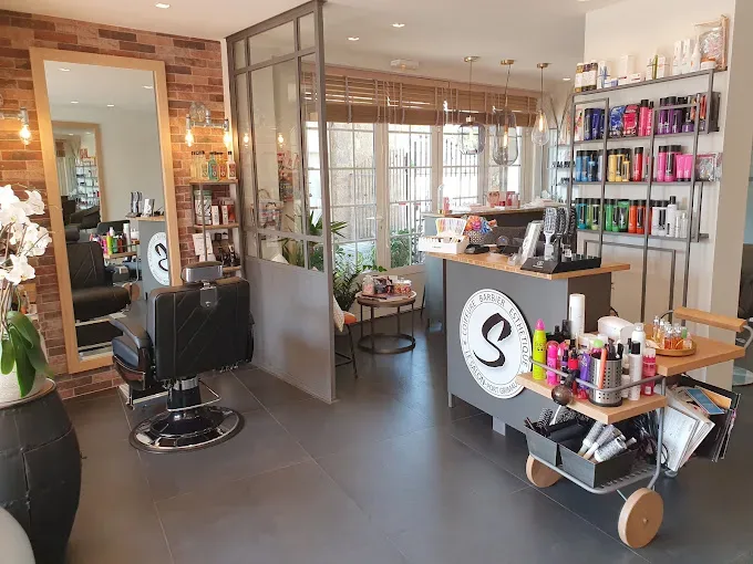 Le Salon - Coiffure Grimaud - Photo de couverture - OneBooking