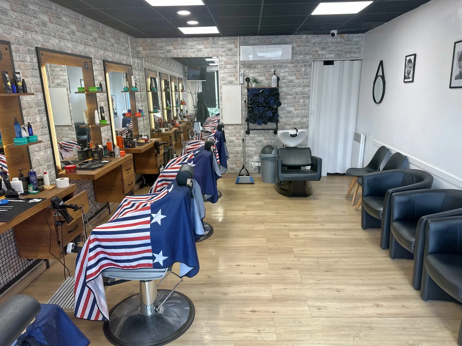 Golden Barbershop