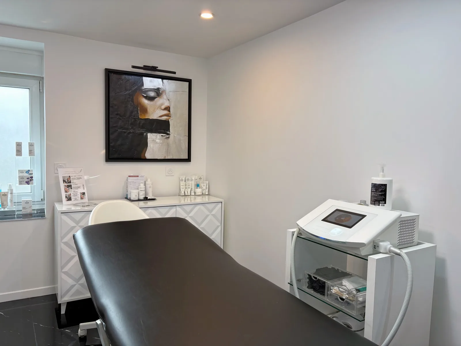 Mg concept - Onglerie Melun - OneBooking