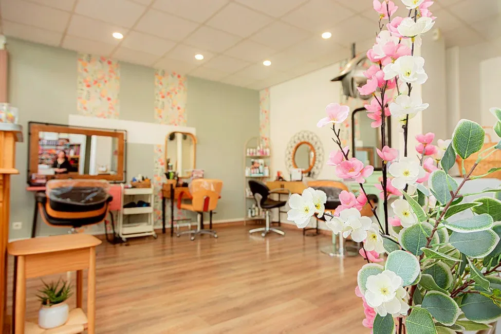 Divine coiffure - Coiffure Joué-lès-Tours - OneBooking