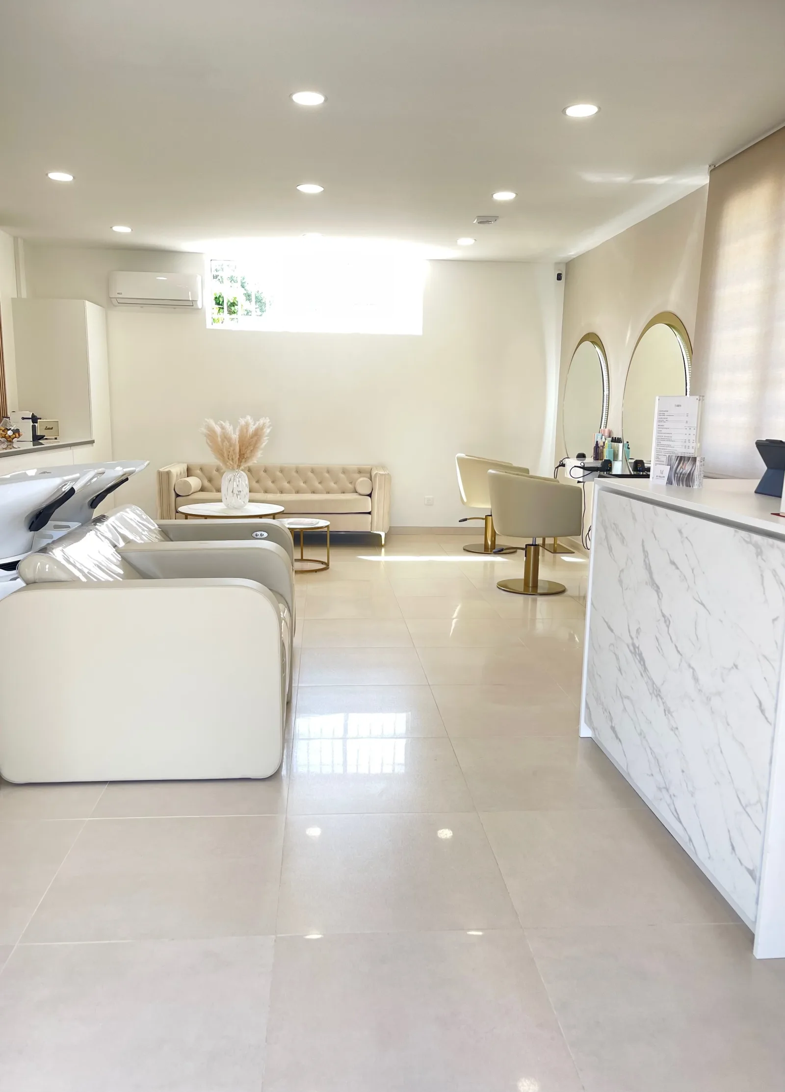 M.Salon
