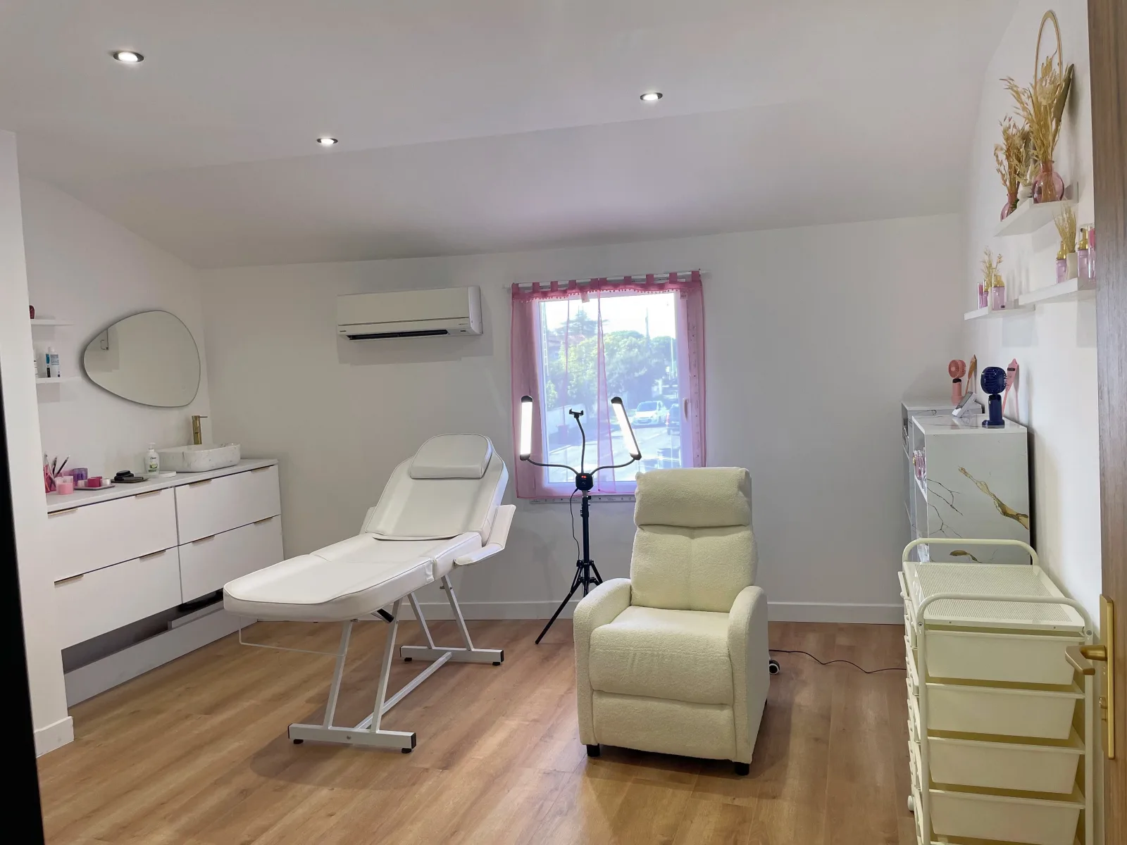 Sun Eyes Beauty31 - Sourcils & cils Cugnaux - OneBooking