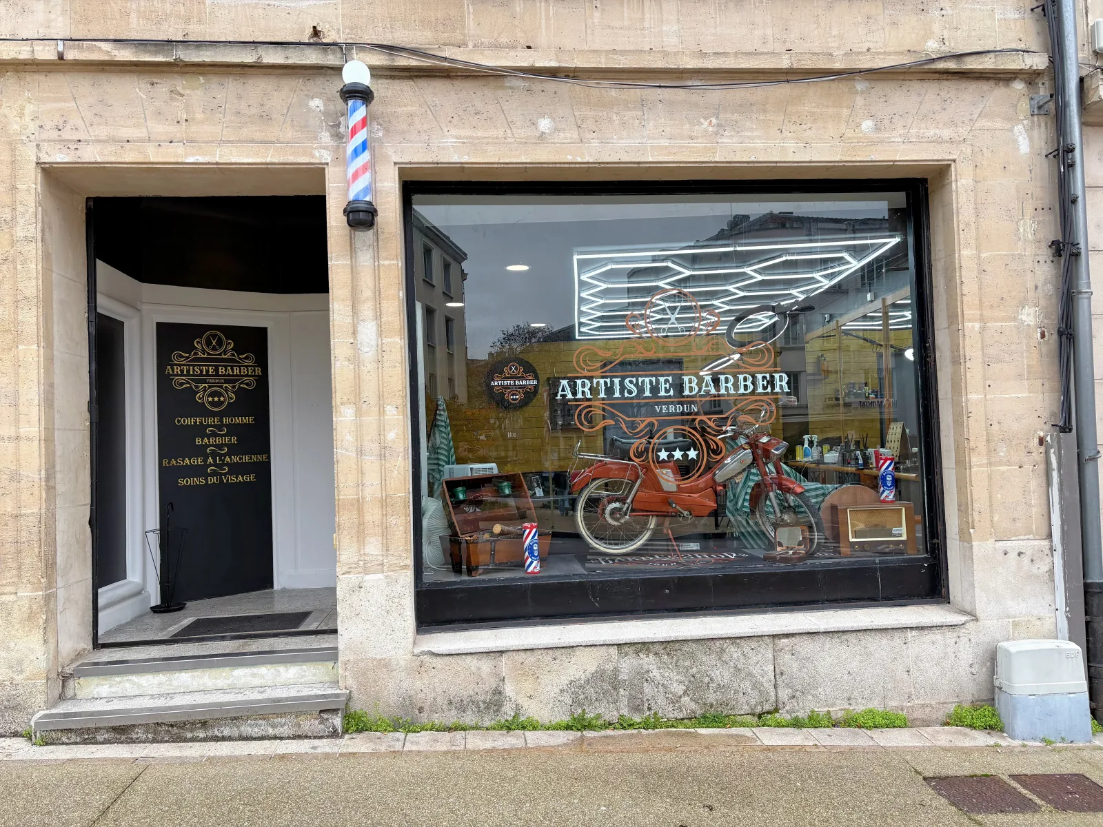 ARTISTE BARBER