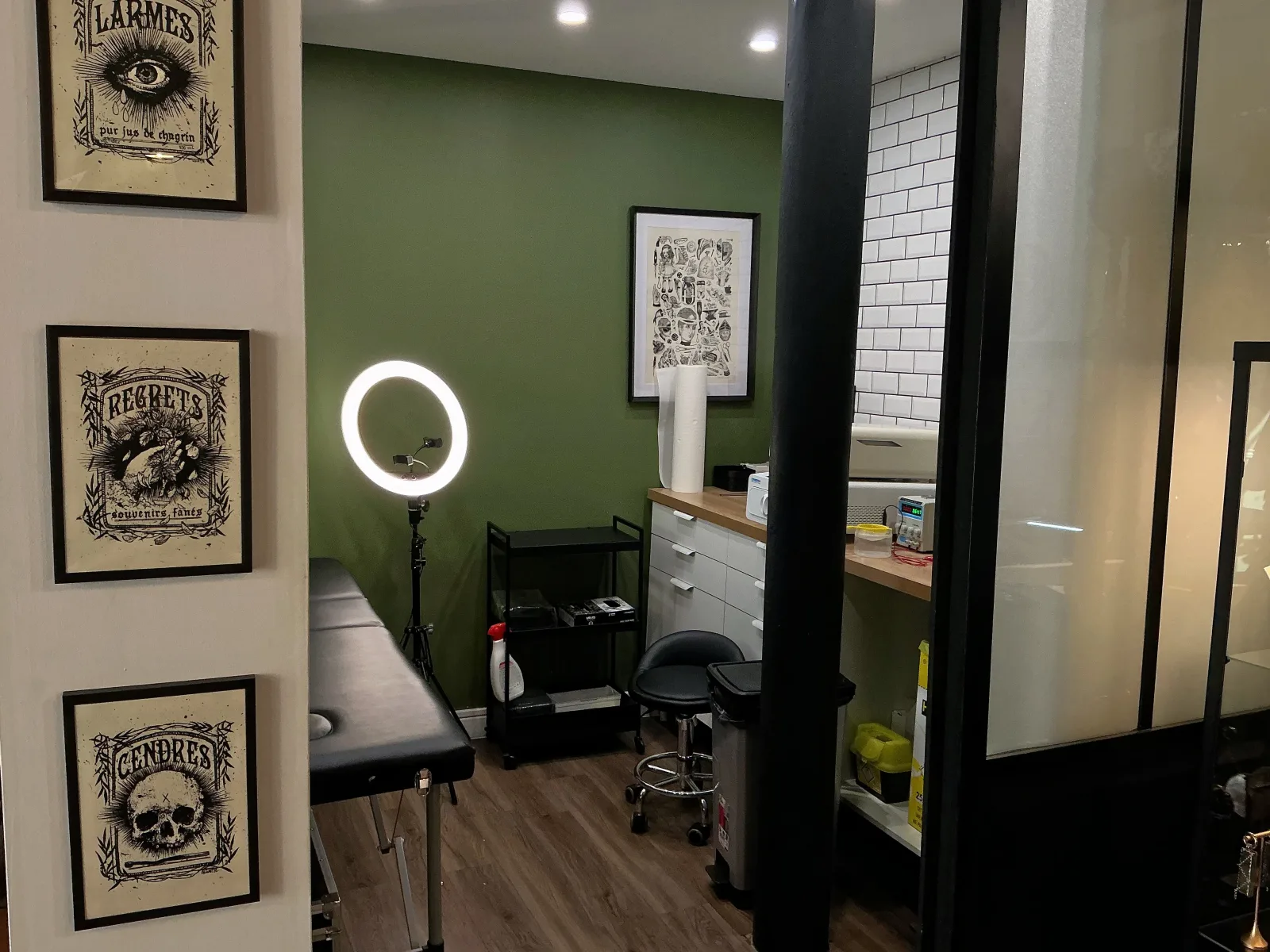 Dahliaanoir piercing - Épilation Toulouse - OneBooking