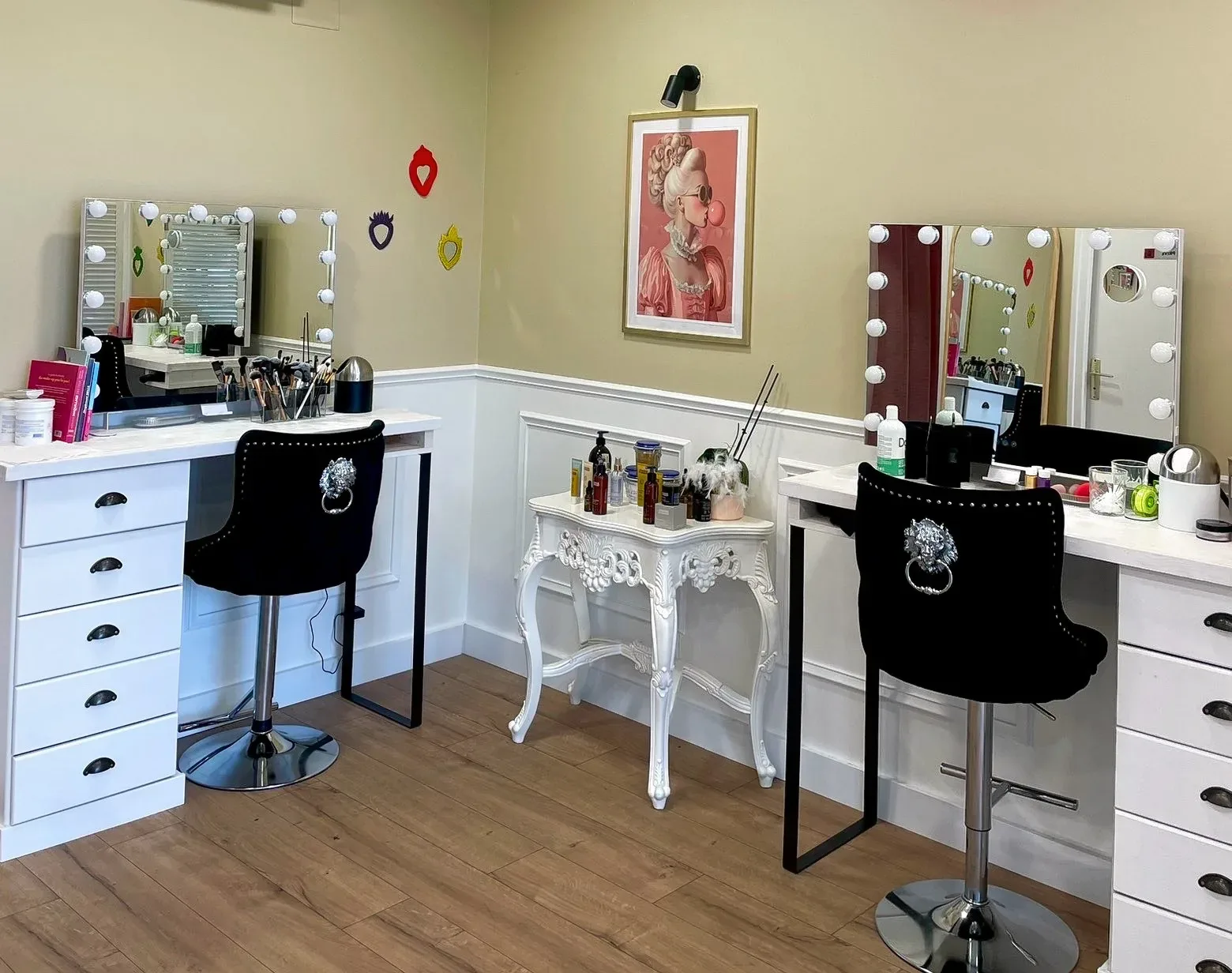 "Le palais des dames" - Onglerie Saumur - OneBooking