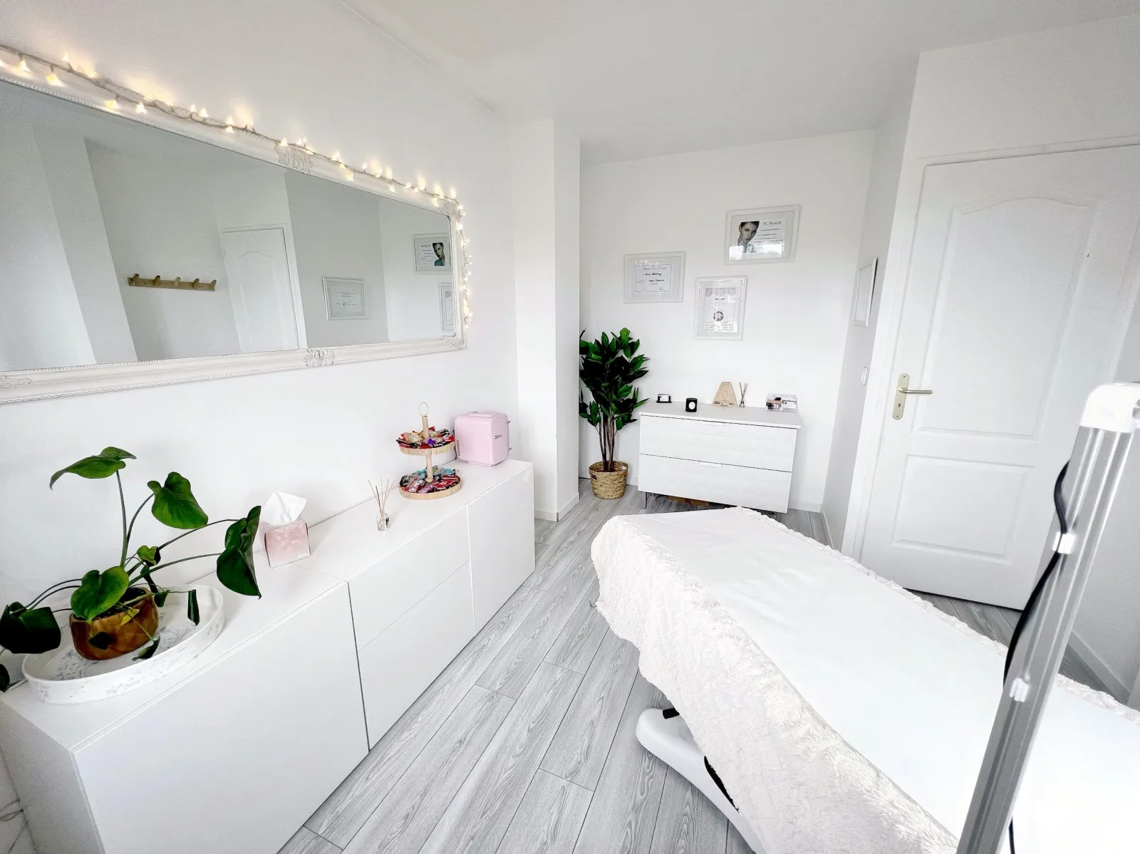 Aly’Beauty Cils - Sourcils & cils Breuillet - Photo de couverture - OneBooking