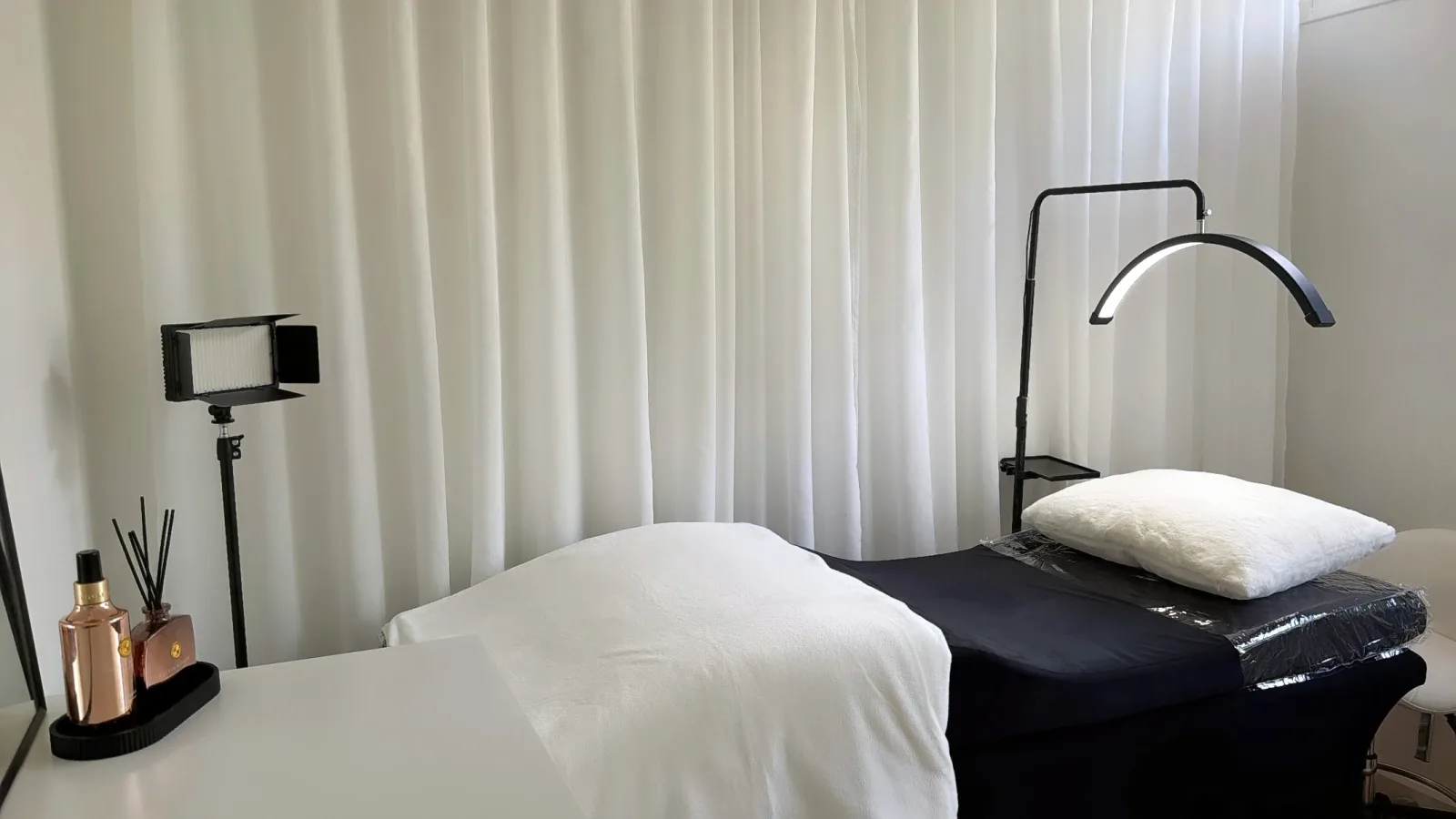 By L Beauty - Onglerie Palaiseau - OneBooking
