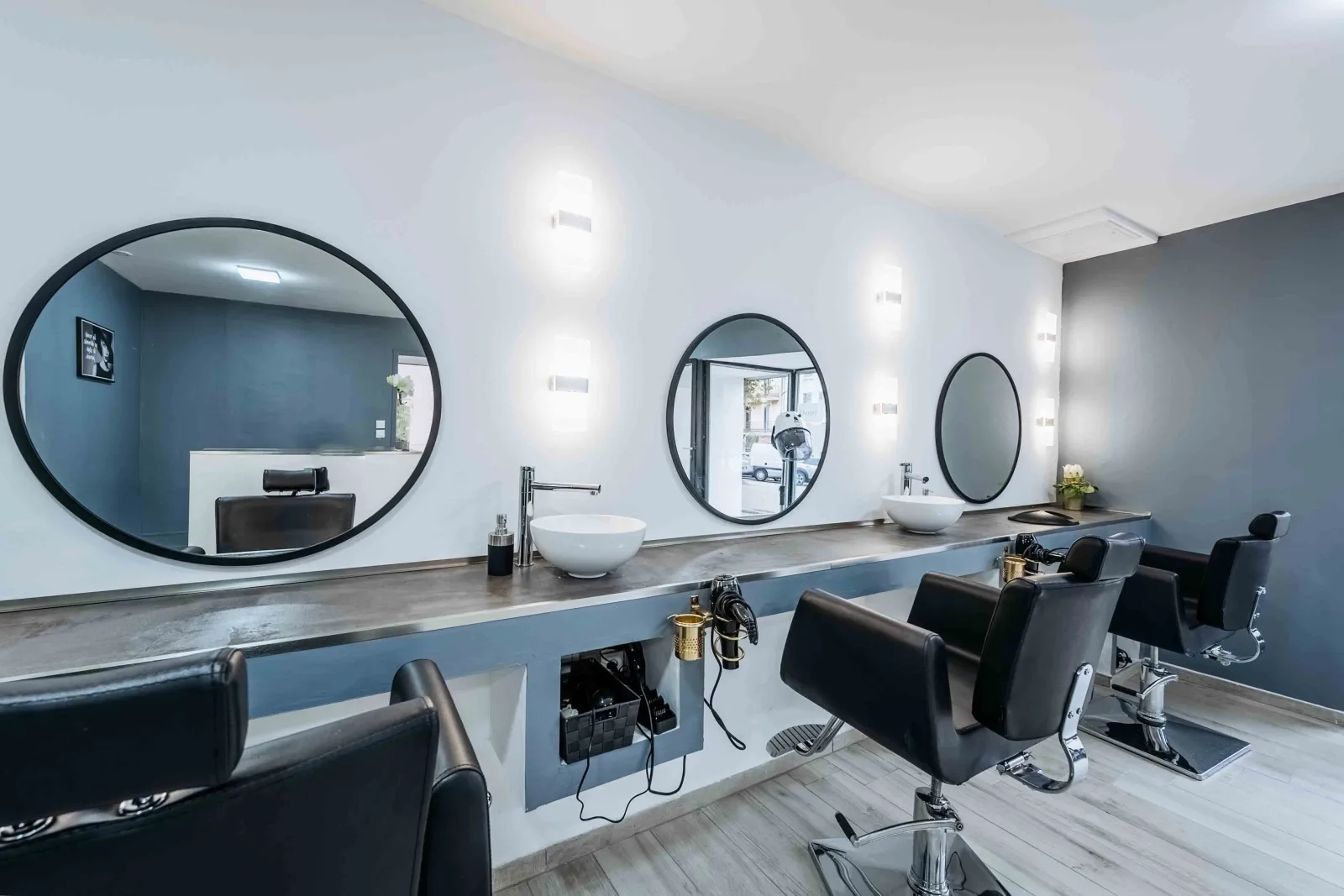 YS Coiffure - Coiffure Tullins - Photo de couverture - OneBooking