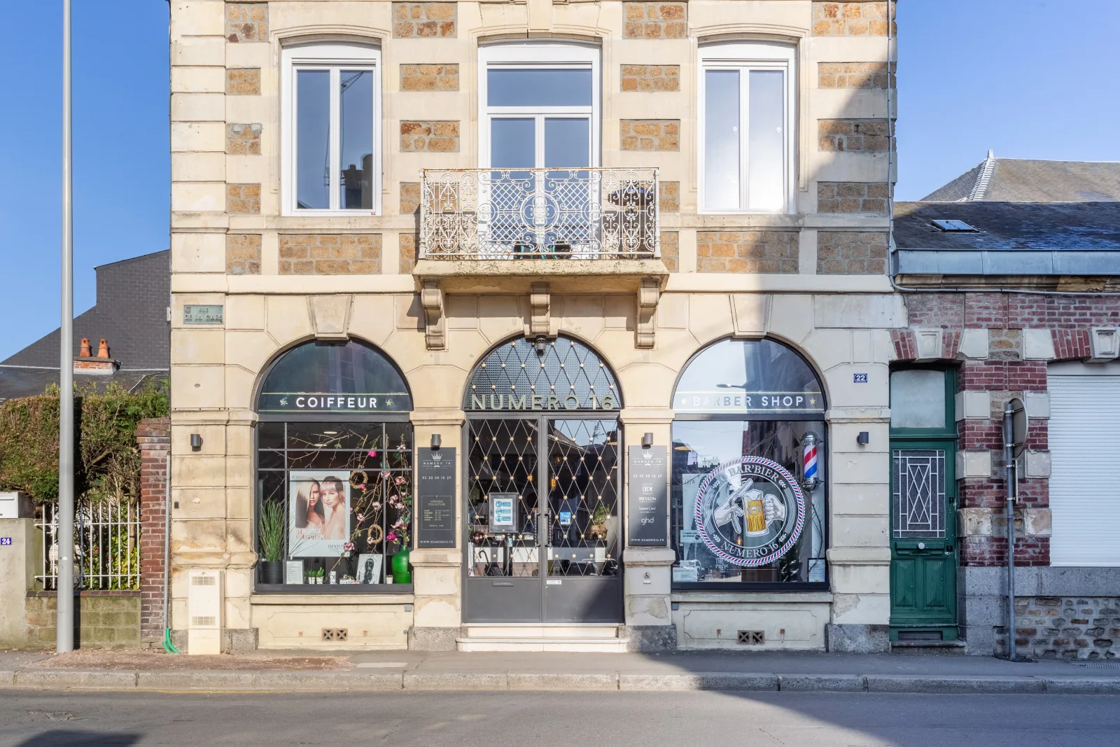 COIFFEUR-BARBIER NUMERO 16