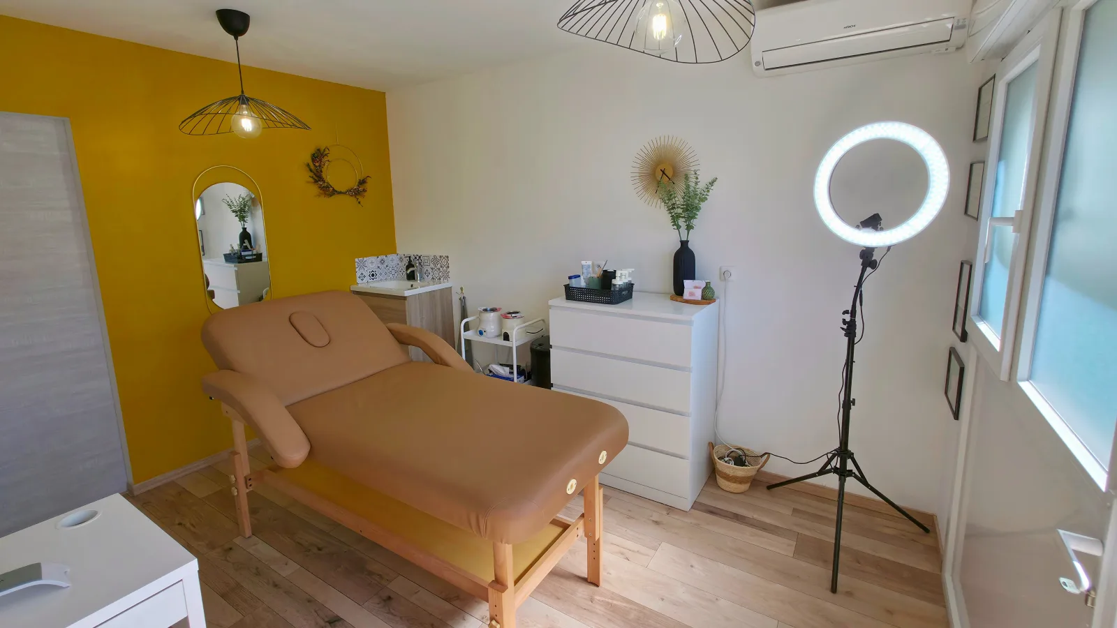 L’atelier beauté de Camille ✨️ - Onglerie Cugnaux - OneBooking