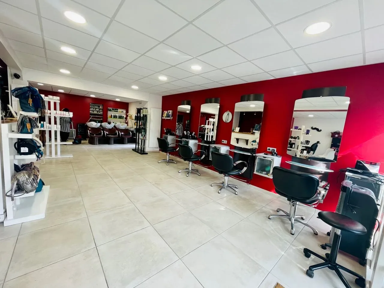 ID-Coiff et Magali Beauté - Coiffure Breuillet - Photo de couverture - OneBooking