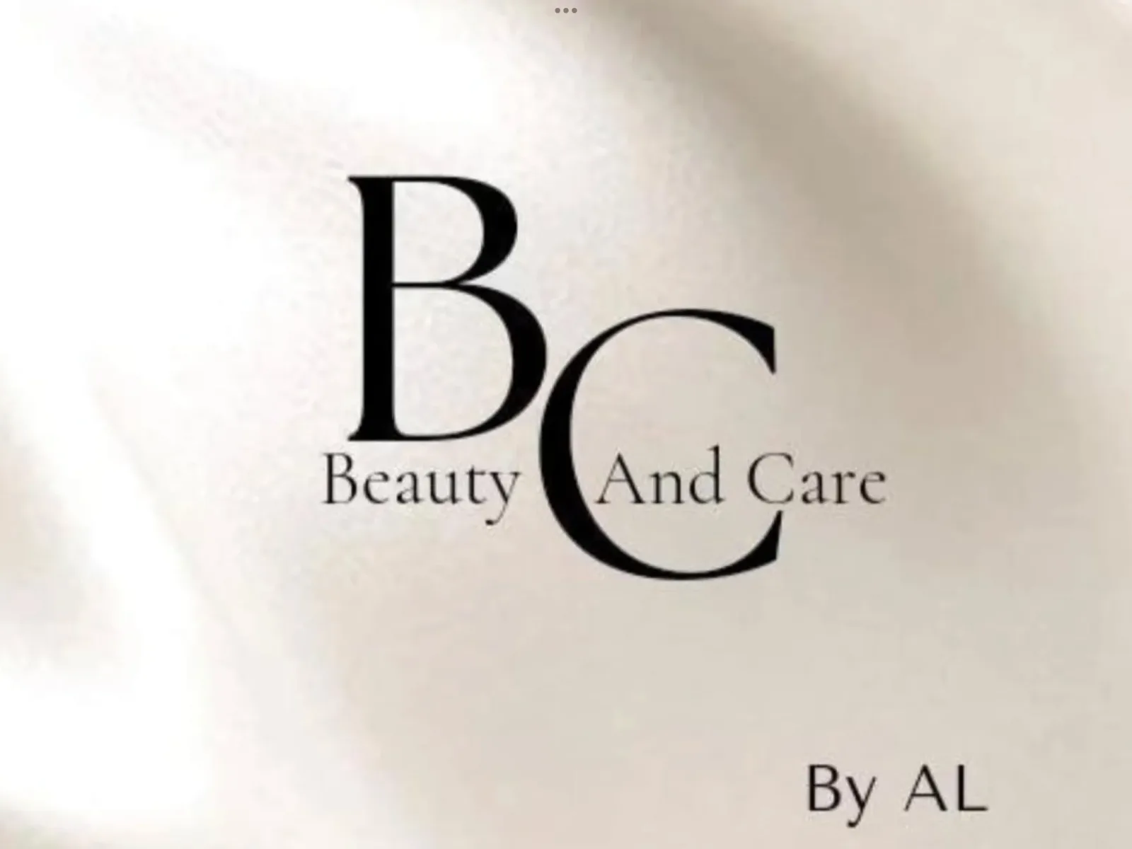 Beauty and Care chez l institut Spa MG - Onglerie Porto-Vecchio - OneBooking