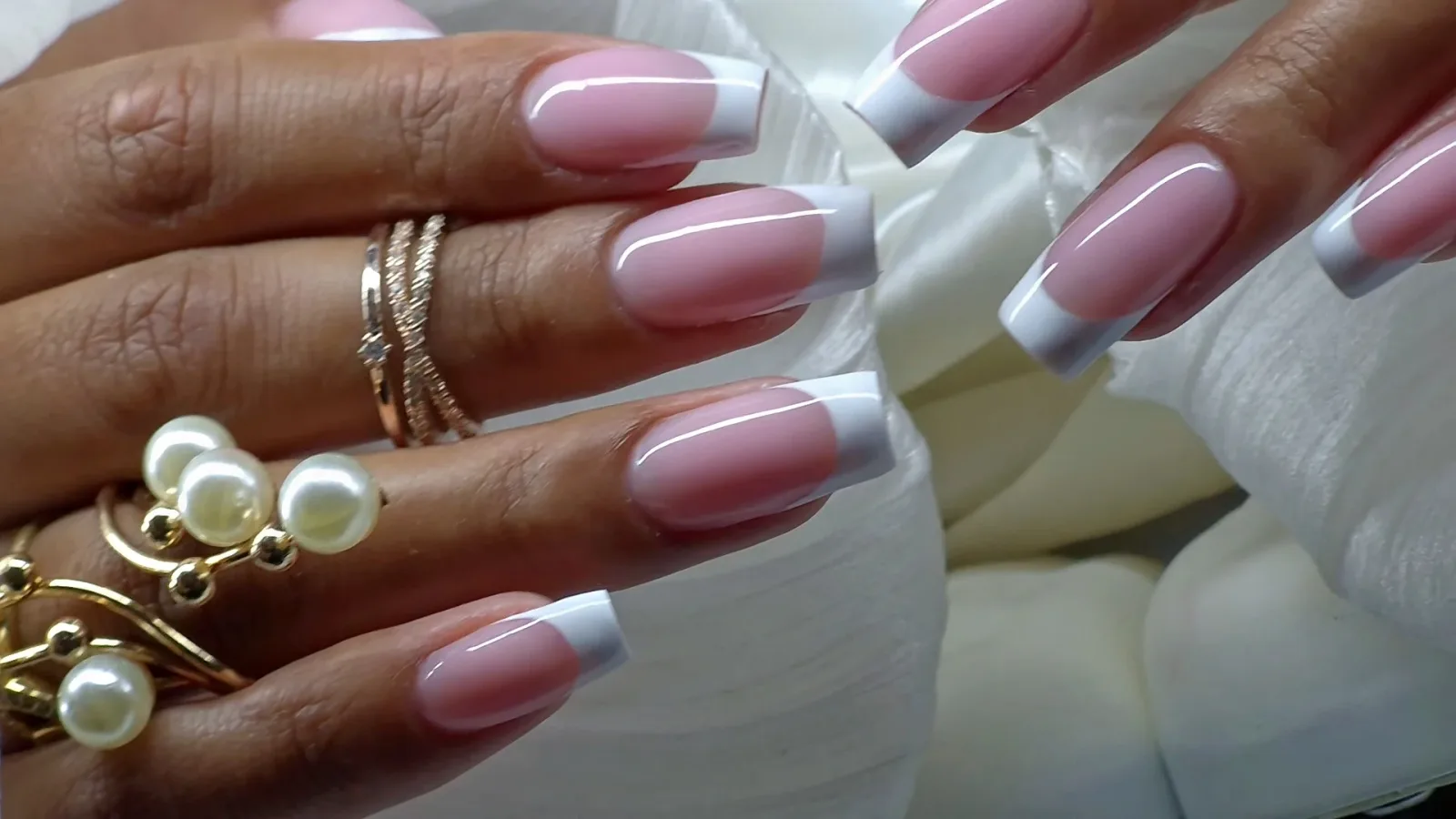 Divin’Ongles - Beauté-Regard - Ongles & Cils