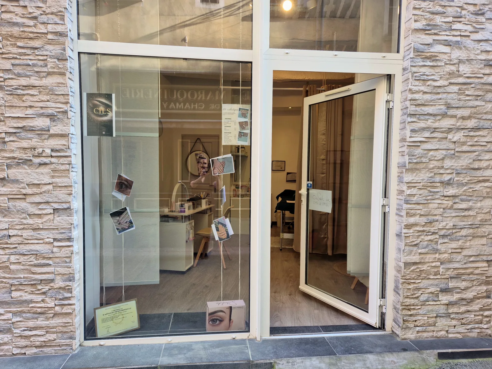 Mk Esthetique - Institut de beauté Draguignan - Photo de couverture - OneBooking