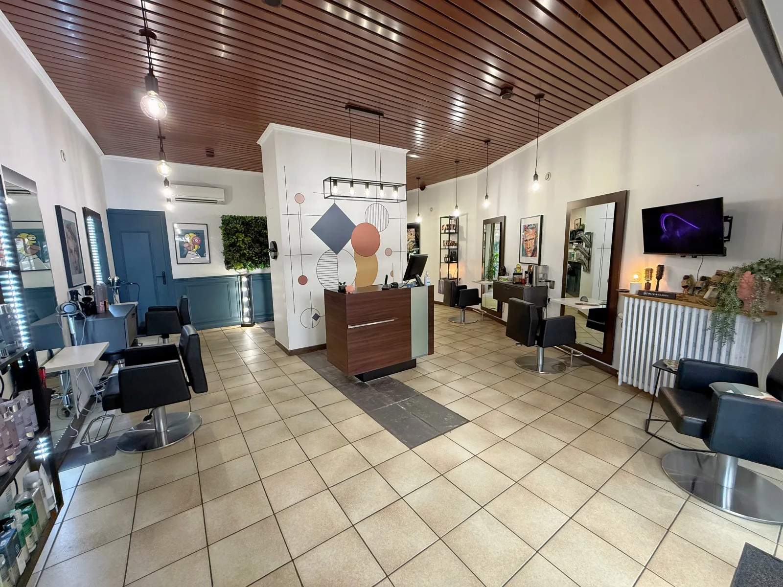 JS Coiffure - Coiffure Vichy - OneBooking