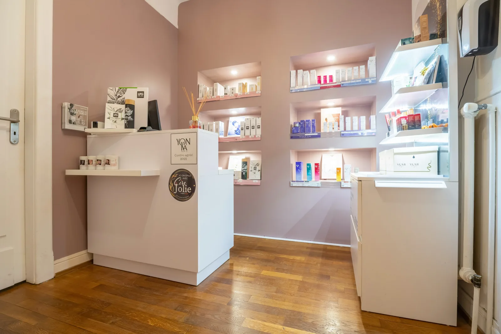 Julie Studio Beauté - Onglerie Thionville - OneBooking