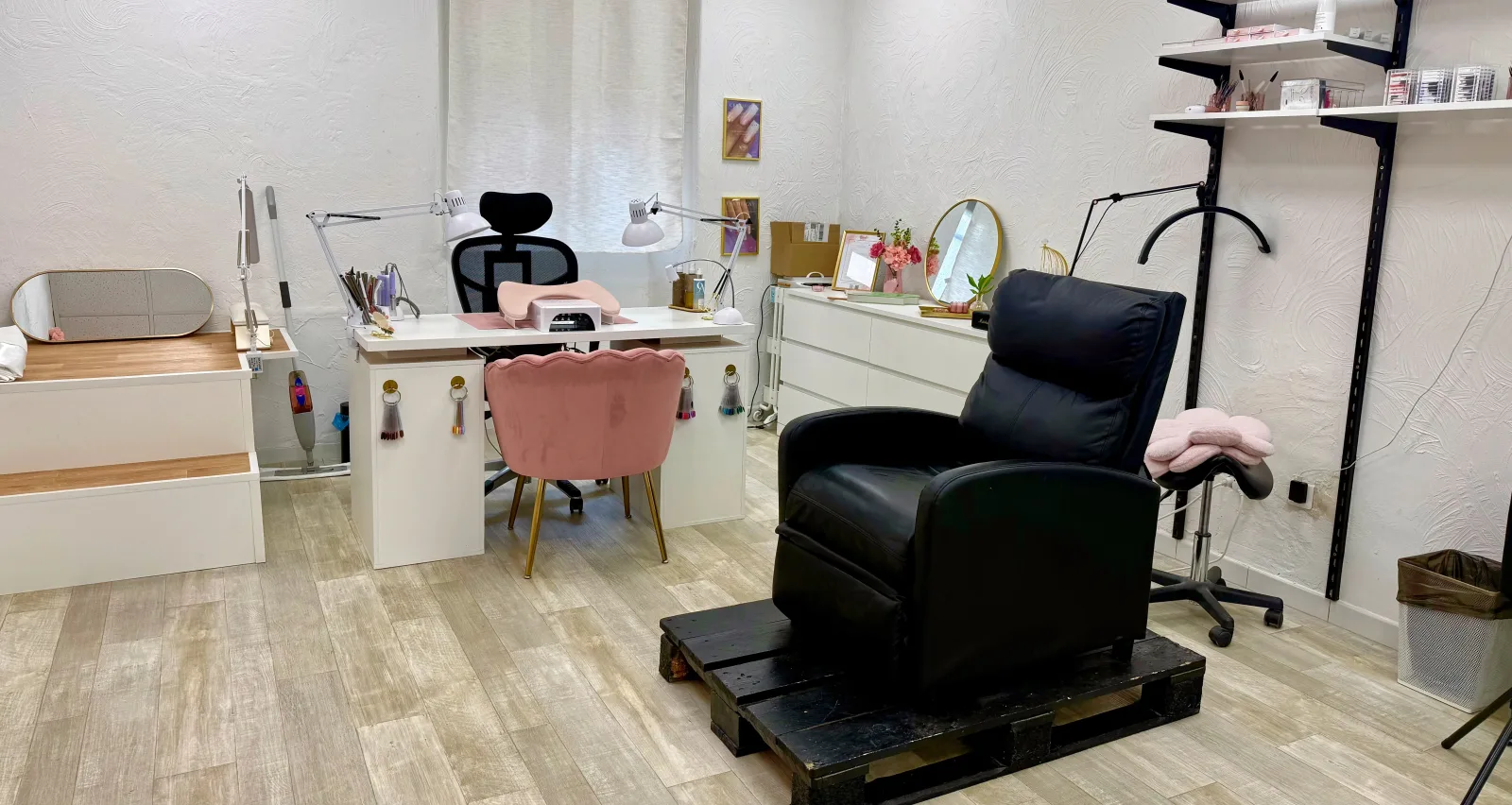 L'atelier de Rose - Onglerie Draguignan - Photo de couverture - OneBooking
